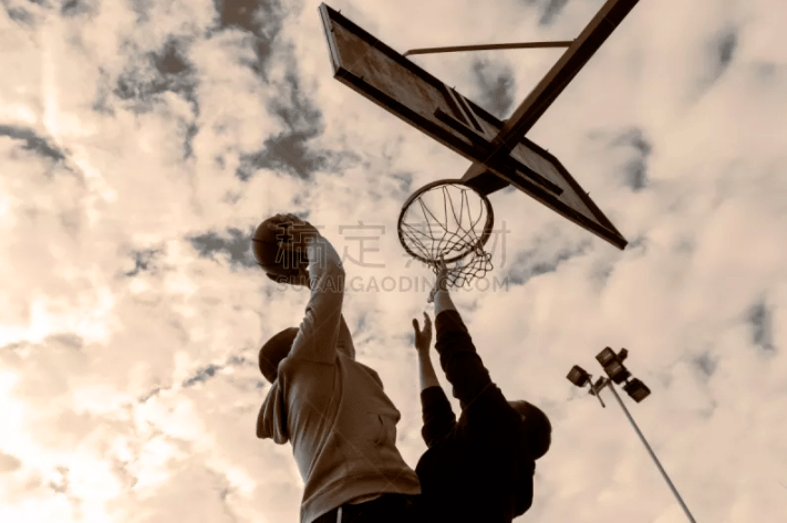 曼城与切尔西本轮积分榜争夺激烈